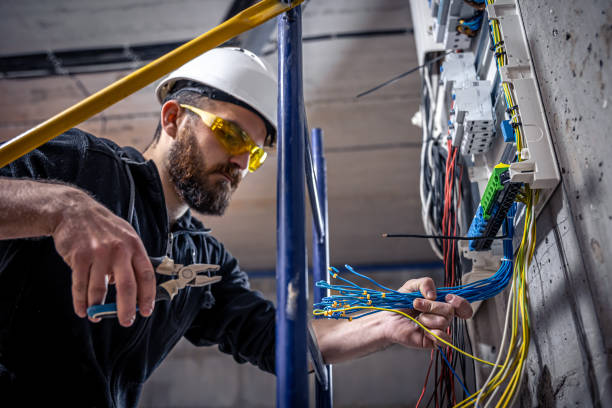 Best Emergency Electrical Repair  in East Wenatchee, WA